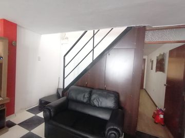 SE VENDE DEPARTAMENTO 3 PISO CON AIRES EN UN 4 PISO SUPER BONITO Y ESPACIOSO