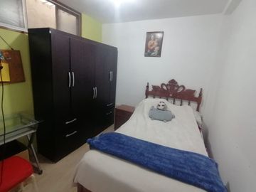 SE VENDE DEPARTAMENTO 3 PISO CON AIRES EN UN 4 PISO SUPER BONITO Y ESPACIOSO