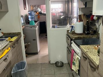 Casa Esquina en Micro barrio de Villa Jardines de Santa María, Maipú.