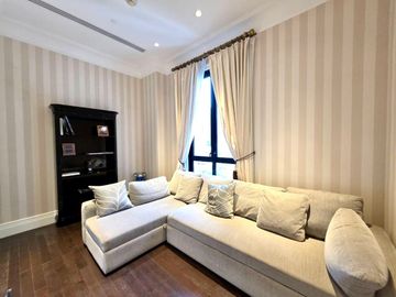 98 Wireless: 132sqm 2bed 3bath 110,000,000 Embassy view unfurnished Am: 065619----