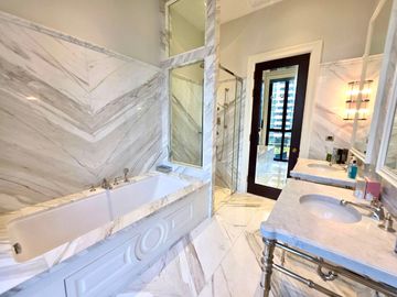 98 Wireless: 132sqm 2bed 3bath 110,000,000 Embassy view unfurnished Am: 065619----