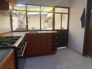 venta de casa con excelente ubicacion