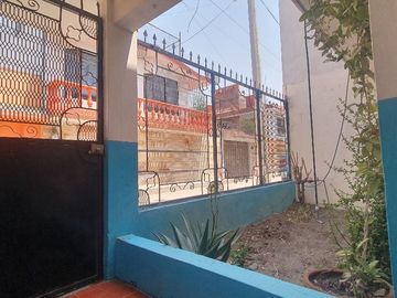 venta de casa con excelente ubicacion