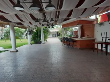 FINCA CON JARDÍN EL ENCANTO en VENTA AV. CENTRAL, COLONIA CAMPESTRE, VERACRUZ, VER. A 2 CUADRAS DEL PUENTE NUEVO VERACRUZ DE LA CARRETERA FEDERAL