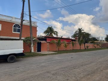 FINCA CON JARDÍN EL ENCANTO en VENTA AV. CENTRAL, COLONIA CAMPESTRE, VERACRUZ, VER. A 2 CUADRAS DEL PUENTE NUEVO VERACRUZ DE LA CARRETERA FEDERAL