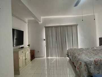 FINCA CON JARDÍN EL ENCANTO en VENTA AV. CENTRAL, COLONIA CAMPESTRE, VERACRUZ, VER. A 2 CUADRAS DEL PUENTE NUEVO VERACRUZ DE LA CARRETERA FEDERAL