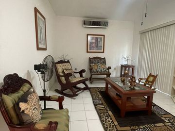 FINCA CON JARDÍN EL ENCANTO en VENTA AV. CENTRAL, COLONIA CAMPESTRE, VERACRUZ, VER. A 2 CUADRAS DEL PUENTE NUEVO VERACRUZ DE LA CARRETERA FEDERAL