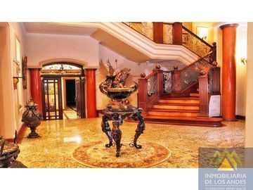 SORPRENDENTE CASA DE CEREMONIAS Y ARTE...!!!