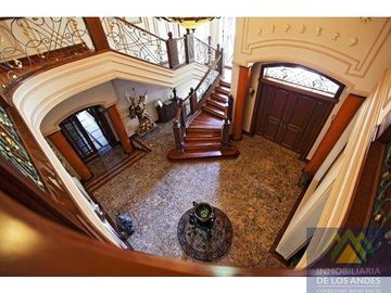 SORPRENDENTE CASA DE CEREMONIAS Y ARTE...!!!