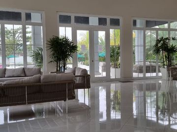 Venta de preciosa casa diseño moderno en Etapa Brisana - Urb Casalaguna/ km 12 av. León Febres Cordero.