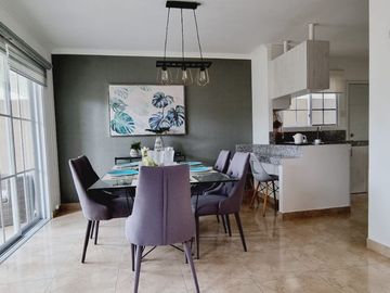 Venta de preciosa casa diseño moderno en Etapa Brisana - Urb Casalaguna/ km 12 av. León Febres Cordero.