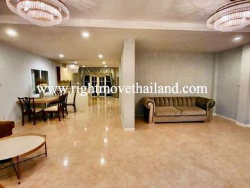 Lake Side Villa 2 House For Sale in Bangna