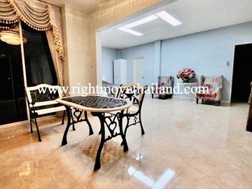 Lake Side Villa 2 House For Sale in Bangna