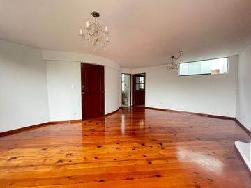 FLAT TOTALMENTE REMODELADO FRENTE AL CLUB SUIZO