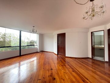 FLAT TOTALMENTE REMODELADO FRENTE AL CLUB SUIZO