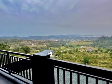5 Bedroom Over Looking Brandnew House & Lot in Eastridge Executive Village East | For Sale | Fretrato I.D: RC181