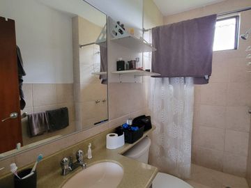 Vendo departamento en el km 3.5 vía a Samborondon, Urbanización Paseo del Sol