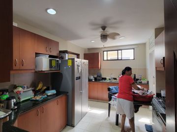 Vendo departamento en el km 3.5 vía a Samborondon, Urbanización Paseo del Sol