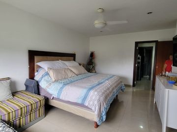 Vendo departamento en el km 3.5 vía a Samborondon, Urbanización Paseo del Sol
