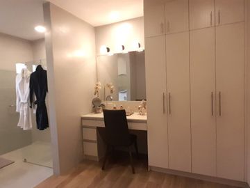 Spacious and 6-Bedroom Fully Furnished Townhouse in Mandaue City, Cebu