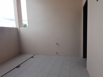 Spacious and 6-Bedroom Fully Furnished Townhouse in Mandaue City, Cebu