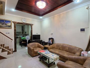 DI Jual rumah bagus siap huni di jatinegara indah jakarta timur