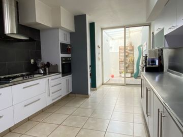 Casa Venta a unos pasos del Parque Metropolitano Pza Galerías