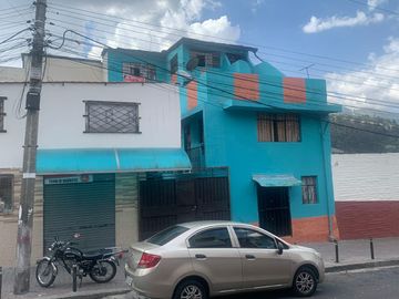 CASA CON LOCALES EN LA CIUDADELA MEXICO - SUR DE QUITO