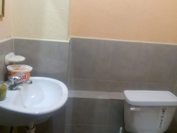 CASA CON LOCALES EN LA CIUDADELA MEXICO - SUR DE QUITO