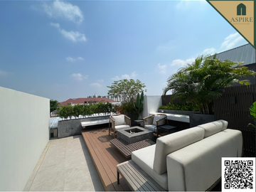 [For Sale] Luxury 4-Storey Townhouse, 4 Bedrooms with Private Swimming pool Resort style
