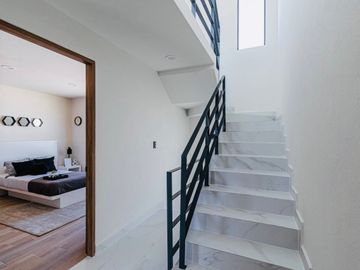 CASA EN VENTA EN XOCHITEPEC, MORELOS; MEX. 3 RECÁMARAS, ALBERCA, PET PARK, MULTI CANCHAS.