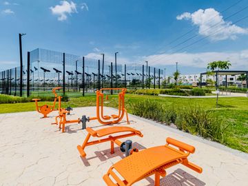 CASA EN VENTA EN XOCHITEPEC, MORELOS; MEX. 3 RECÁMARAS, ALBERCA, PET PARK, MULTI CANCHAS.