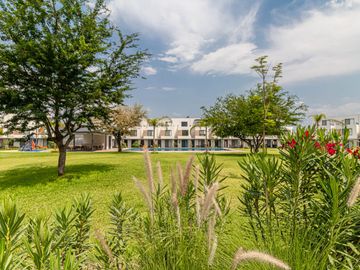 CASA EN VENTA EN XOCHITEPEC, MORELOS; MEX. 3 RECÁMARAS, ALBERCA, PET PARK, MULTI CANCHAS.