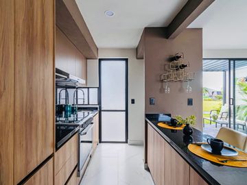CASA EN VENTA EN XOCHITEPEC, MORELOS; MEX. 3 RECÁMARAS, ALBERCA, PET PARK, MULTI CANCHAS.