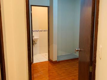 SE VENDE DEPARTAMENTO 2DO PISO - SANTA ANITA