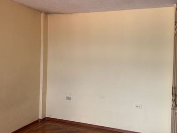 EXCELENTE PRECIO EN VENTA CASA RENTERA SECTOR EL RECREO SUR DE QUITO