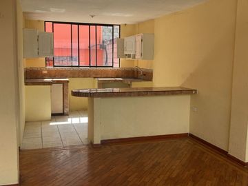 EXCELENTE PRECIO EN VENTA CASA RENTERA SECTOR EL RECREO SUR DE QUITO