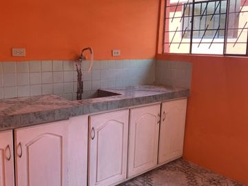 EXCELENTE PRECIO EN VENTA CASA RENTERA SECTOR EL RECREO SUR DE QUITO