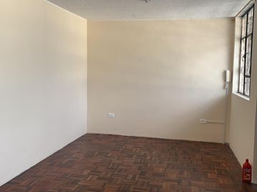 EXCELENTE PRECIO EN VENTA CASA RENTERA SECTOR EL RECREO SUR DE QUITO