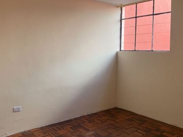 EXCELENTE PRECIO EN VENTA CASA RENTERA SECTOR EL RECREO SUR DE QUITO