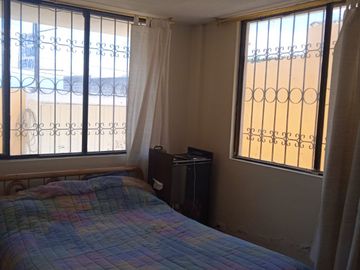 Venta de Casa unifamiliar en Vista Hermosa, Sector Loma de Puengasí