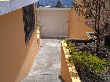 Venta de Casa unifamiliar en Vista Hermosa, Sector Loma de Puengasí