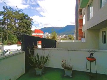 VENTA DEPARTAMENTO 2D, 122 m², 2 garajes, sector El Batán.