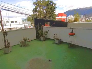 VENTA DEPARTAMENTO 2D, 122 m², 2 garajes, sector El Batán.