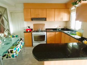 VENTA DEPARTAMENTO 2D, 122 m², 2 garajes, sector El Batán.