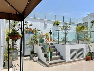 SE VENDE EXCELENTE DUPLEX EN CALLE LOS SAUCES GOLF LOS INCAS, SURCO