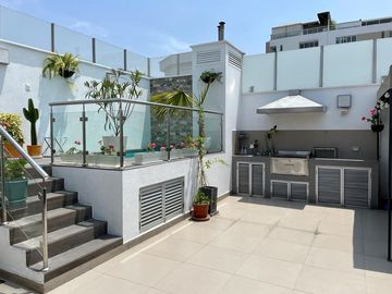 SE VENDE EXCELENTE DUPLEX EN CALLE LOS SAUCES GOLF LOS INCAS, SURCO
