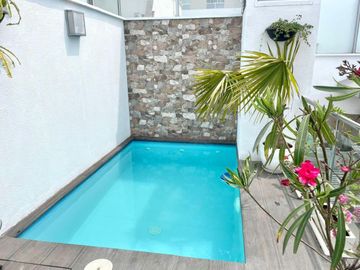 SE VENDE EXCELENTE DUPLEX EN CALLE LOS SAUCES GOLF LOS INCAS, SURCO