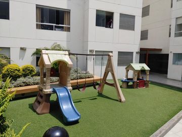 SE VENDE EXCELENTE DUPLEX EN CALLE LOS SAUCES GOLF LOS INCAS, SURCO