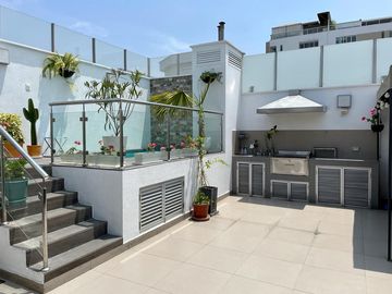 SE VENDE EXCELENTE DUPLEX EN CALLE LOS SAUCES GOLF LOS INCAS, SURCO
